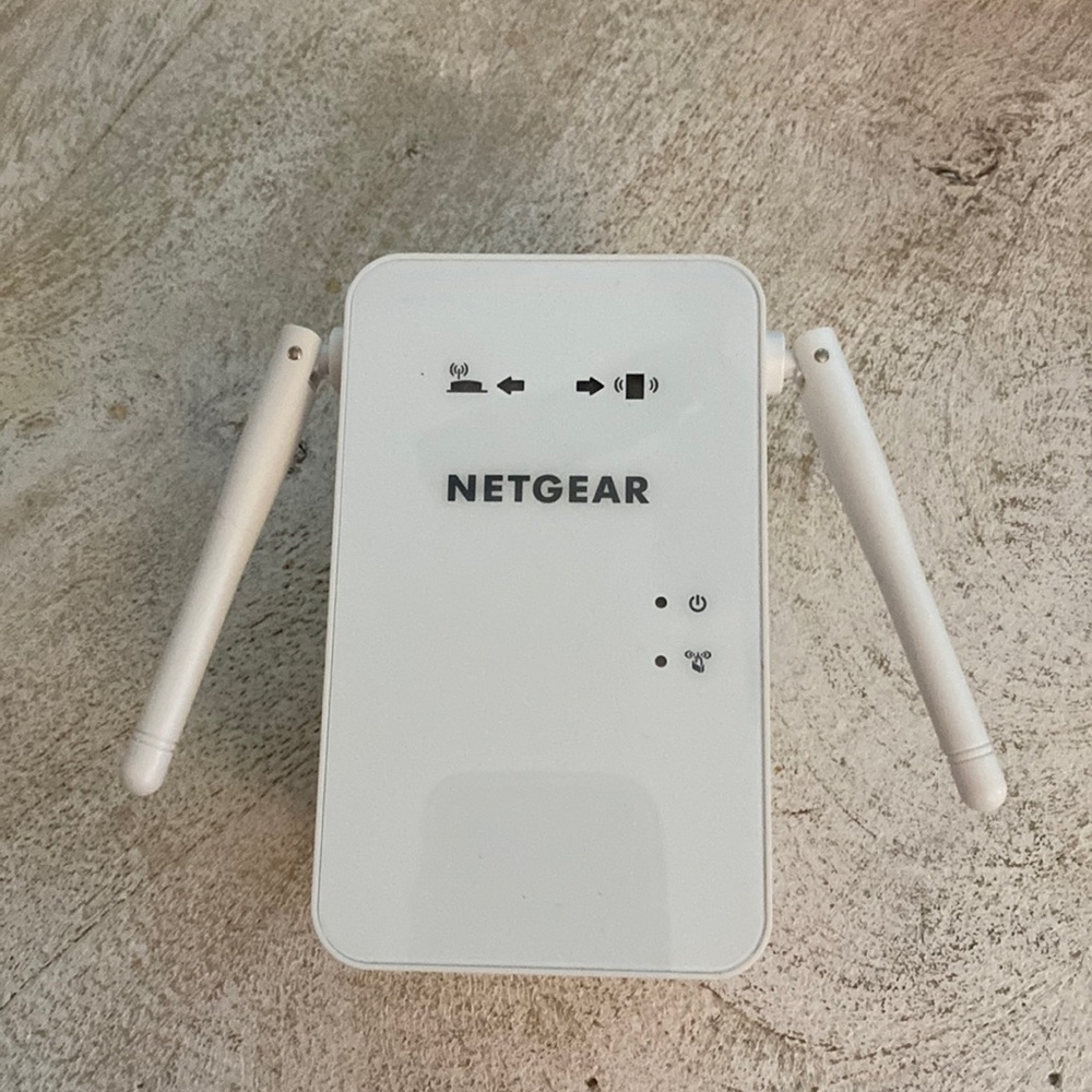 Netgear EX6100 Mesh WiFi Range Extender
